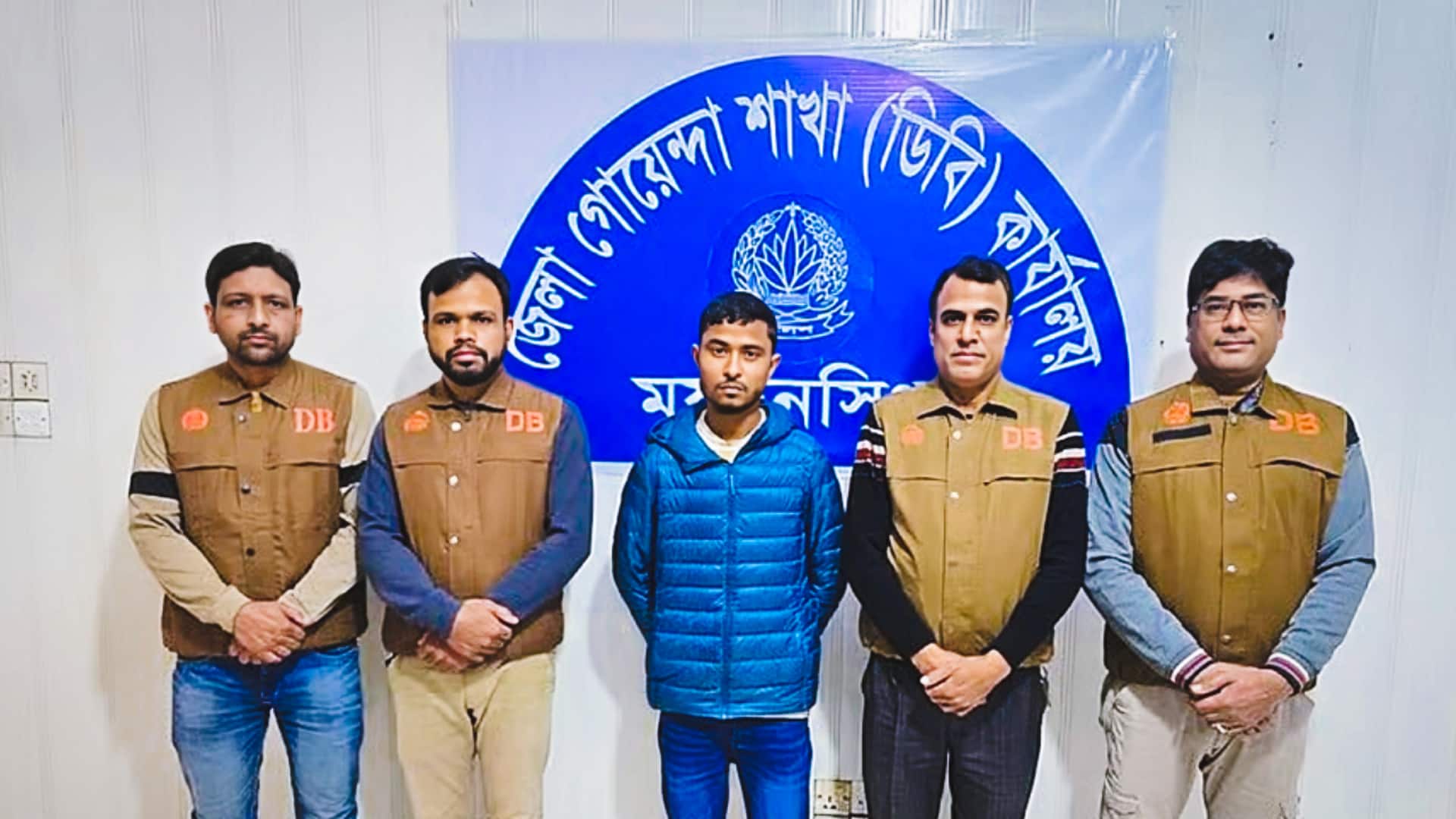 बांग्लादेश में दीपू दास को पेड़ से लटकाकर आग लगाने वाला गिरफ्तार, कारखाने का सहकर्मी निकला