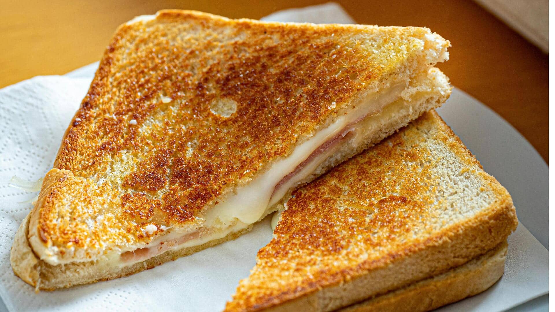 सुबह ज्यादा समय न हो तो बनाएं ये 5 स्वादिष्ट और पौष्टिक सैंडविच, आसान है रेसिपी