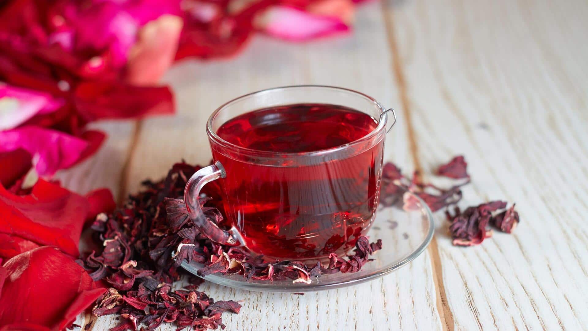 कई शारीरिक समस्याओं से राहत दिला सकती है गुड़हल की चाय, जानिए इसके फायदे