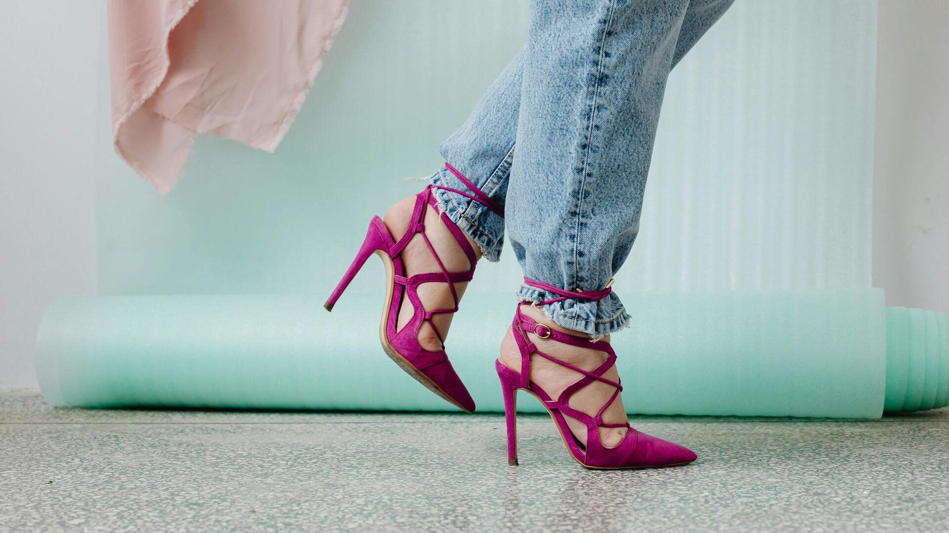 हर महिला के पास जरूर होनी चाहिए ये 5 हील्स, स्टाइलिश दिखने के साथ रहेंगे आरामदायक