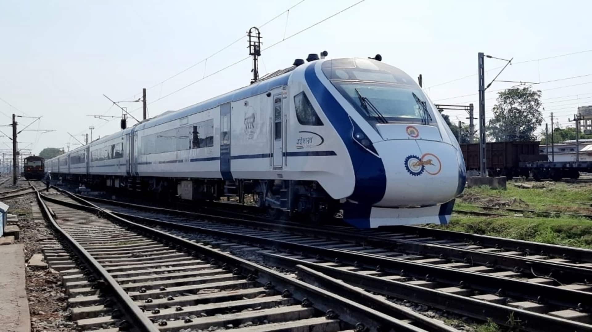 प्रधानमंत्री मोदी ने 10 नई वंदे भारत एक्सप्रेस ट्रेनों को दिखाई हरी झंडी, जानिए कहां-कहां चलेंगी