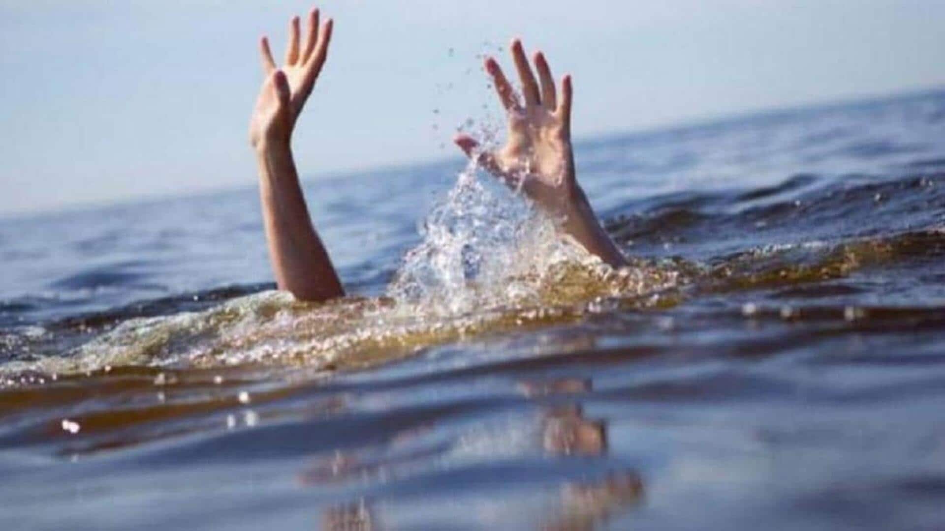 बिहार के हाजीपुर में गंगा नदी में पलटी नाव, 8 लोगों की डूबने से मौत