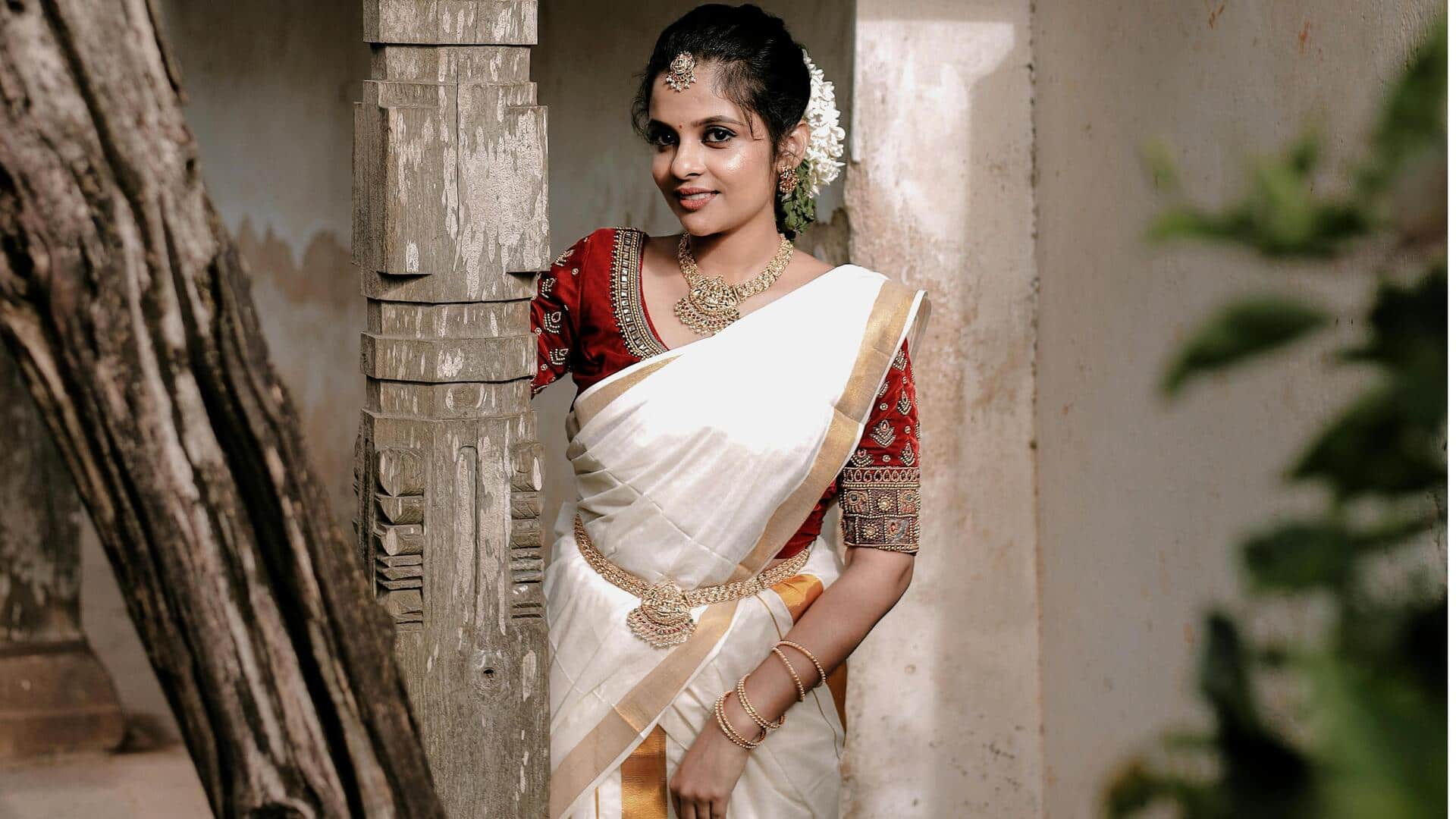 भारतीय शादियों में महिलाओं को पहननी चाहिए ये पोशाकें, हर क्षेत्र की है अपनी अलग पहचान