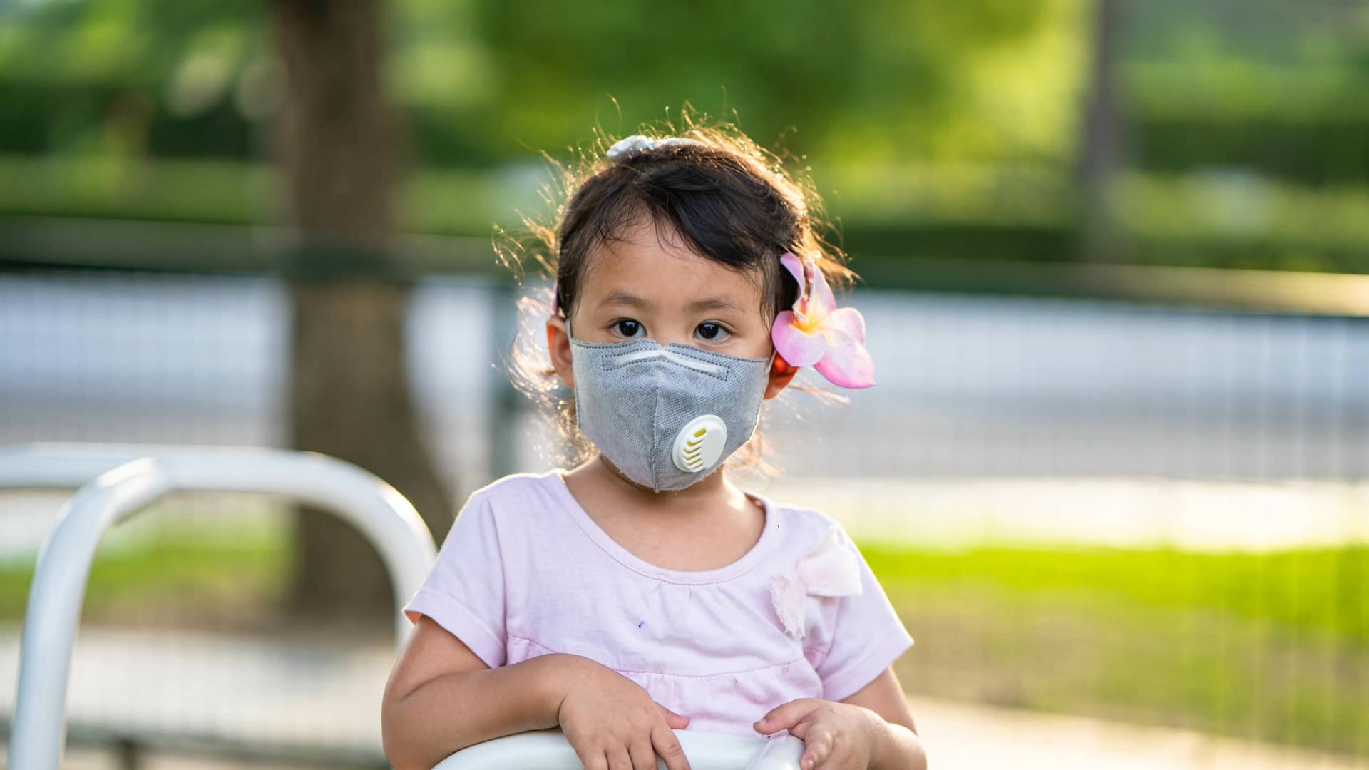 वायु प्रदूषण सबसे ज्यादा बच्चों पर डाल रहा असर, आंकड़ों में खुलासा 