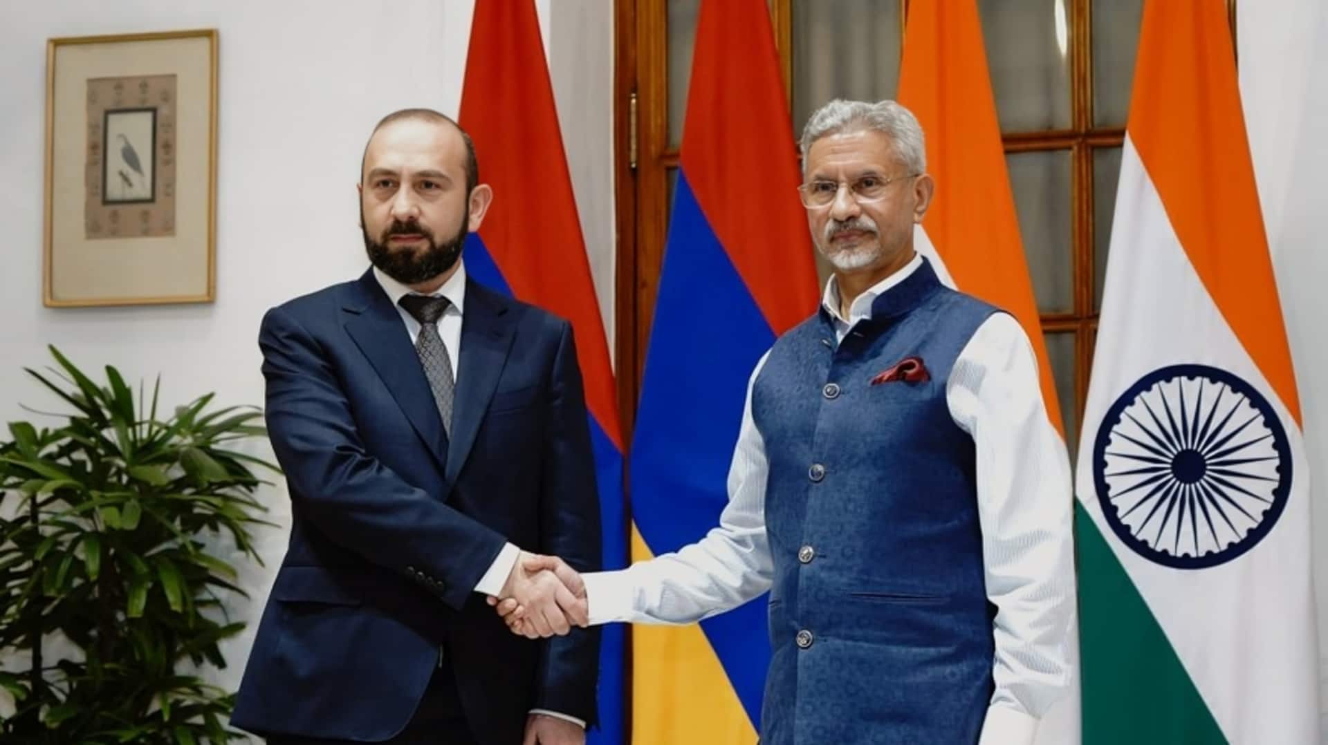 ईरान से सुरक्षित बाहर निकले 550 से अधिक भारतीय नागरिक, जयशंकर ने आर्मेनिया का आभार जताया