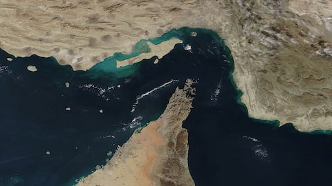 ईरान ने होर्मुज जलडमरूमध्य को लेकर नई शर्त रखी, कहा- हर दिन केवल 15 जहाज गुजरेंगे