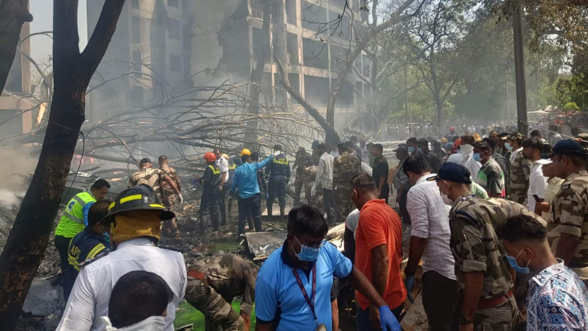 अहमदाबाद विमान हादसा: मृतकों के परिजनों को 1-1 करोड़ रुपये मुआवजे देगा टाटा समूह अहमदाबाद विमान हादसा: मृतकों के परिजनों को 1-1 करोड़ रुपये मुआवजे देगा टाटा समूह