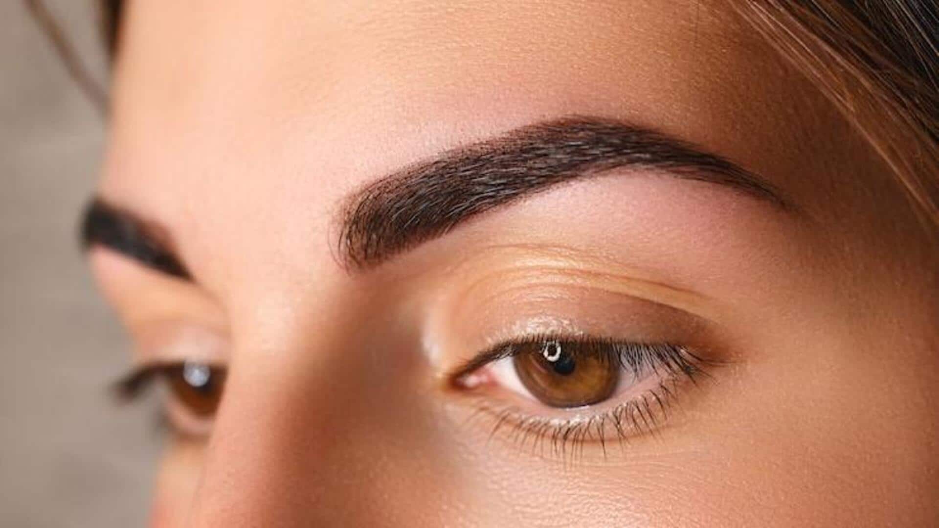 हर महिला को पता होने चाहिए ये 5 आइब्रो हैक्स, आसानी से बनेंगी खूबसूरत हर महिला को पता होने चाहिए ये 5 आइब्रो हैक्स, आसानी से बनेंगी खूबसूरत