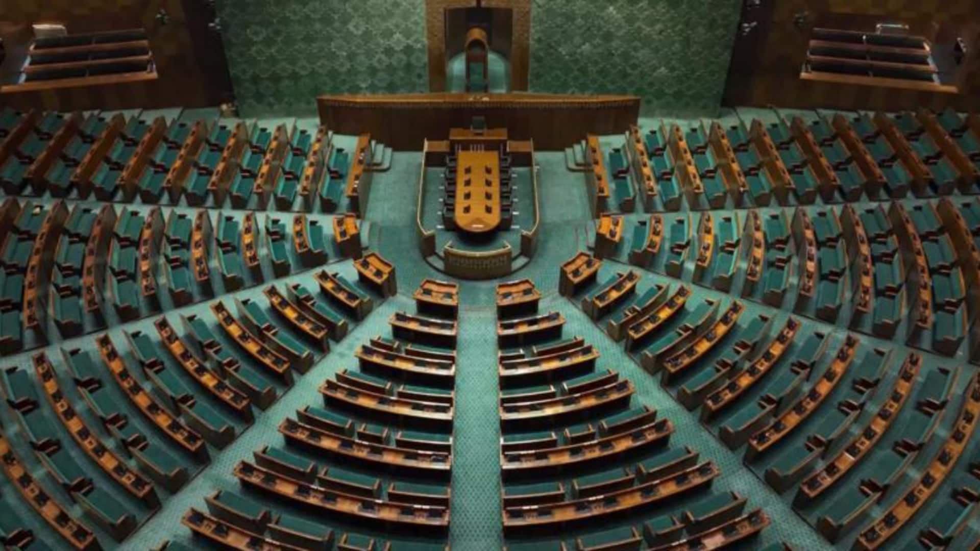 संसद का शीतकालीन सत्र कल से; SIR पर हंगामे के आसार, 14 विधेयक होंगे पेश