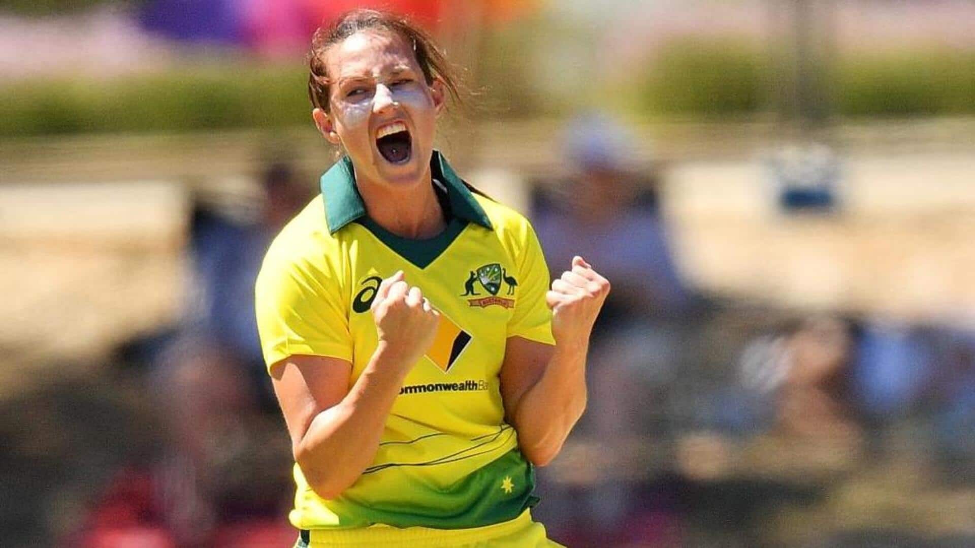मेगन शट्ट महिला टी-20 अंतराष्ट्रीय में संयुक्त रूप से सर्वाधिक विकेट लेने वाली गेंदबाज बनीं 