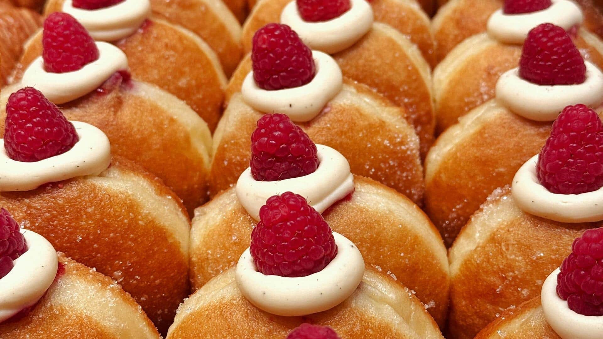 इटली के ये 5 स्वादिष्ट मीठे व्यंजन मुंह में ले आएंगे पानी, नहीं भूल पाएंगे स्वाद