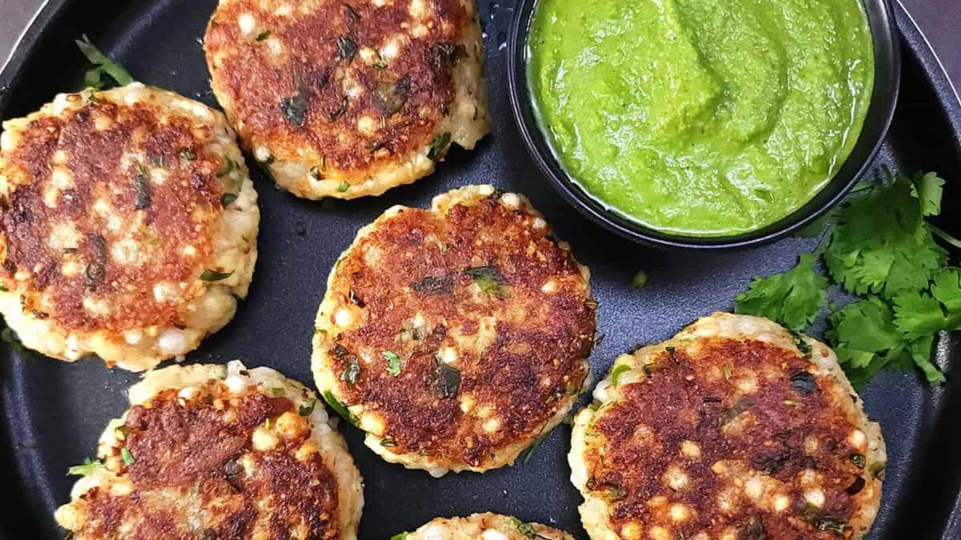 पारंपरिक खिचड़ी के अलावा साबूदाना से बनाकर खाएं ये 5 व्यंजन, आसान है रेसिपी