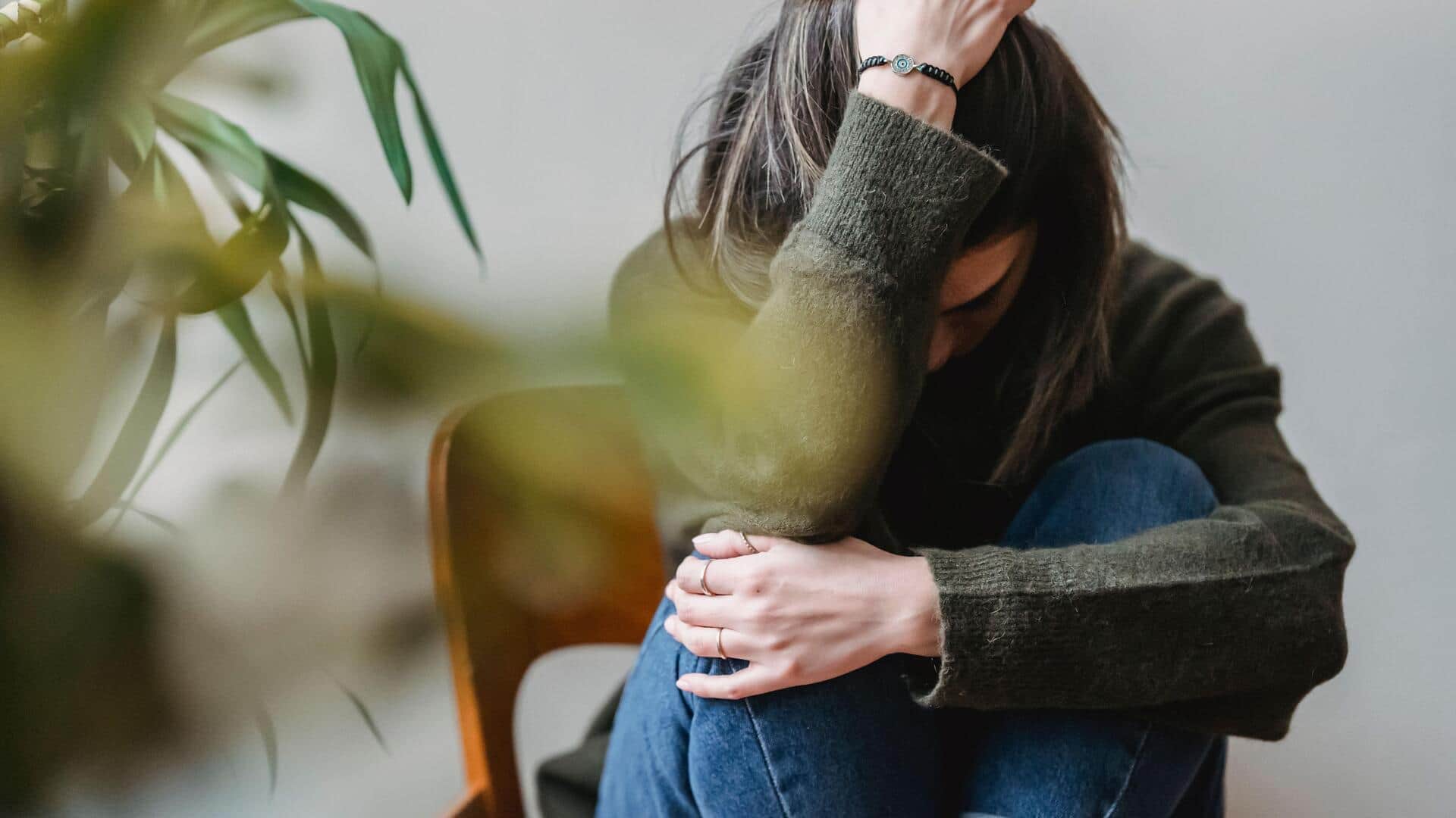 अवसाद से ग्रस्त हैं? अपनी जीवनशैली में ये 5 छोटे-बड़े बदलाव करके महसूस करेंगे बेहतर