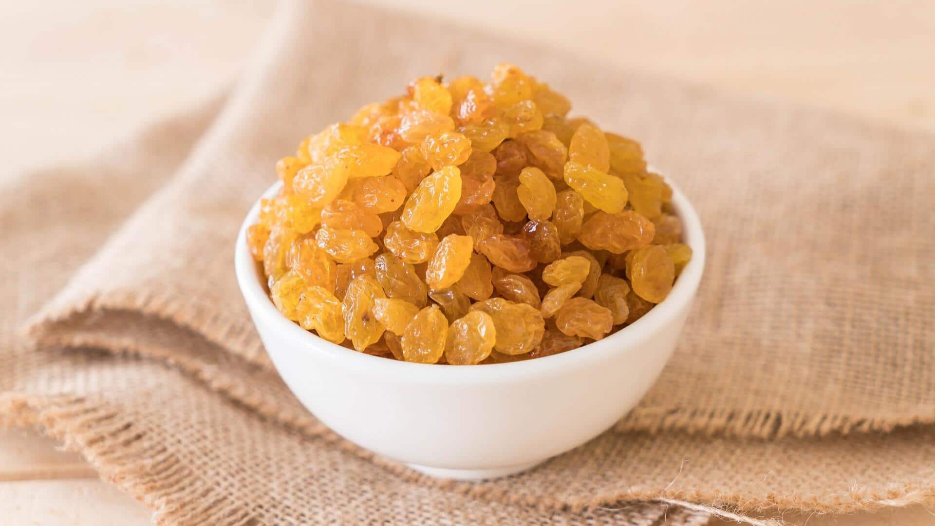 घर में रखे अंगूरों से खुद ही बना लें किशमिश, जानिए इसका आसान तरीका