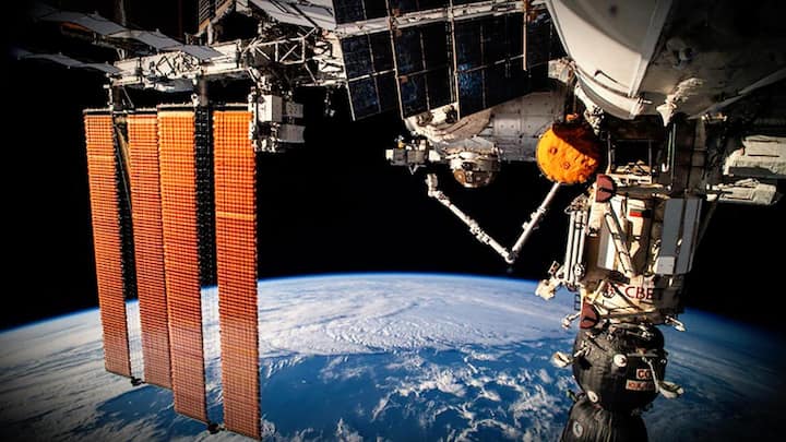 रूस की गलती से 'आउट ऑफ कंट्रोल' हुआ इंटरनेशनल स्पेस स्टेशन, NASA ने दी जानकारी