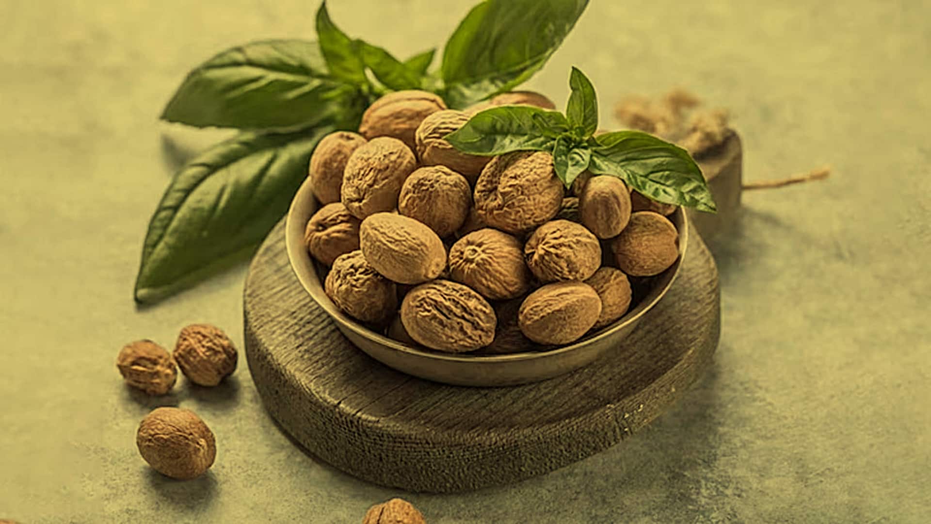 जायफल का इस्तेमाल त्वचा के लिए है फायदेमंद, जानें इसके छिपे हुए लाभ जायफल का इस्तेमाल त्वचा के लिए है फायदेमंद, जानें इसके छिपे हुए लाभ