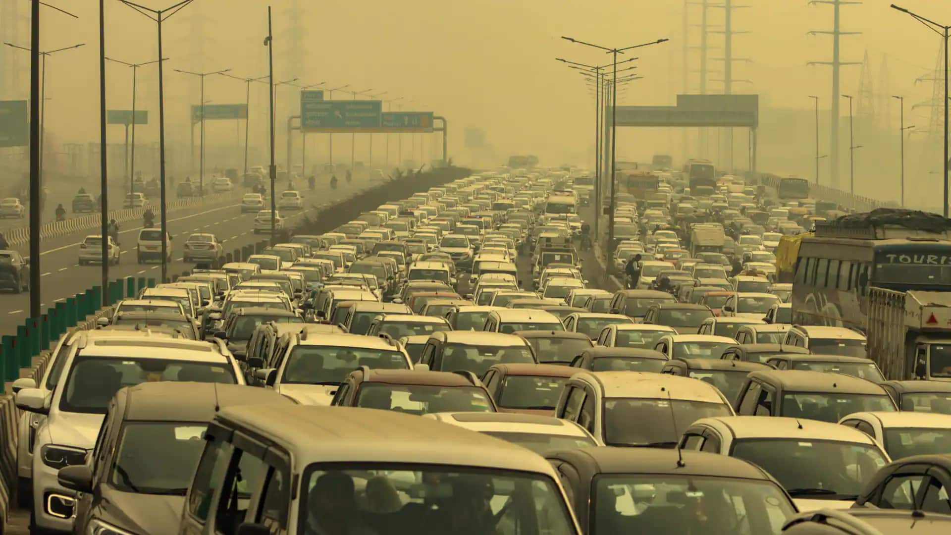 दिल्ली में GRAP का पहला चरण लागू, AQI बढ़ने के बाद लिया गया फैसला