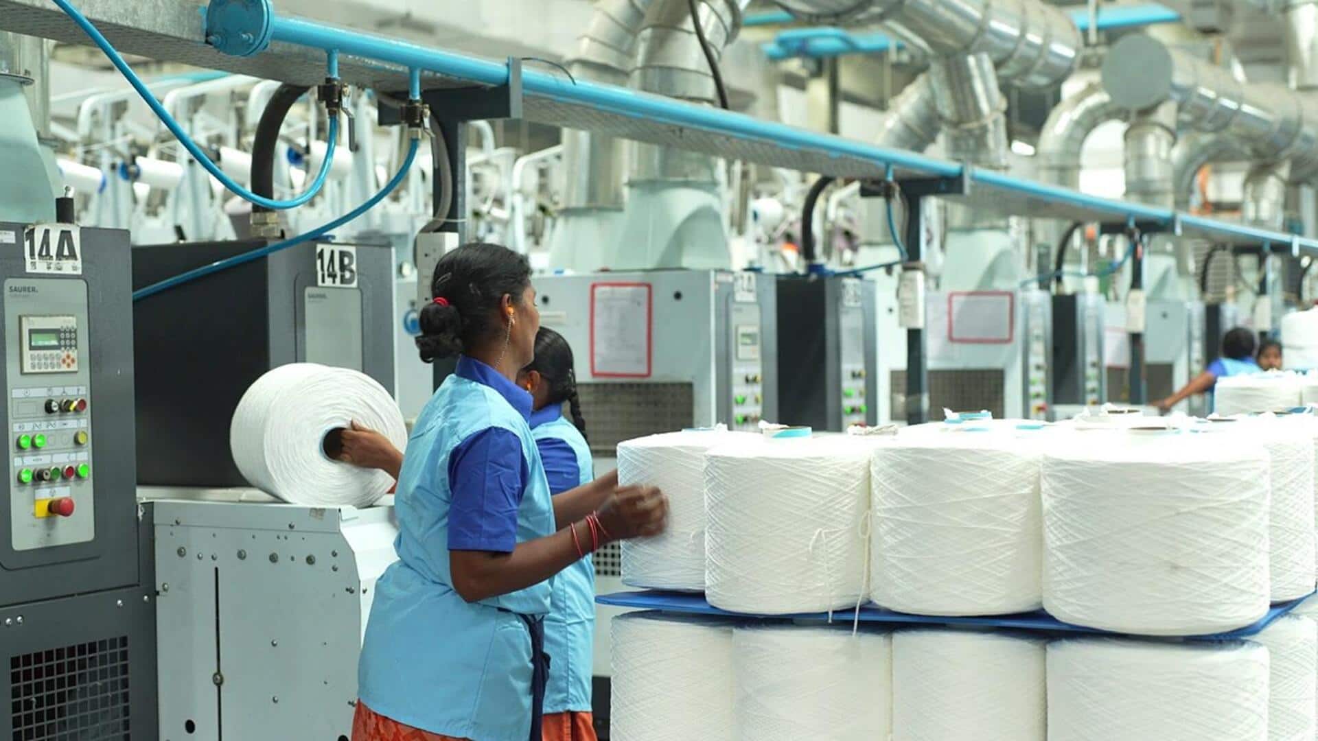 कपड़ा उद्योग में एक समान 12 प्रतिशत GST पर विचार कर रही सरकार- रिपोर्ट