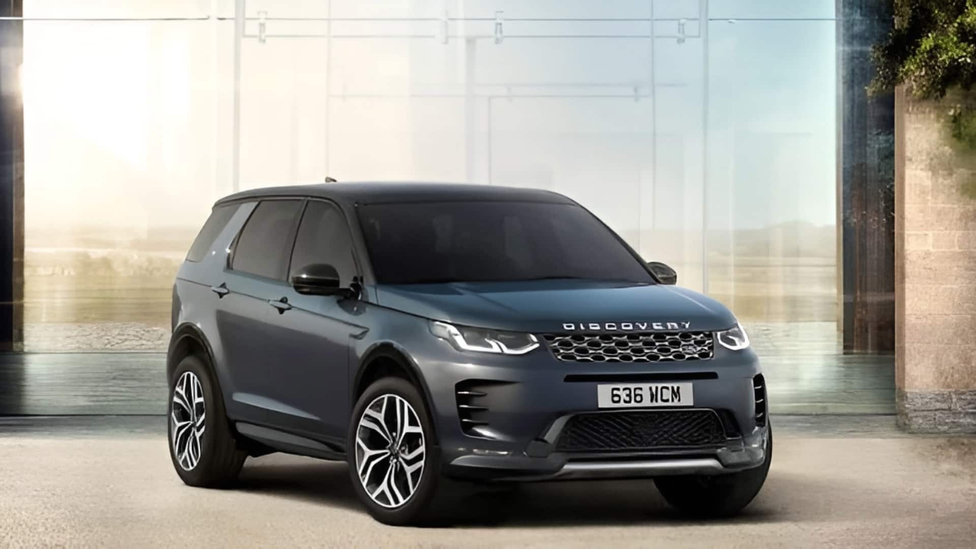 JLR दिसंबर में बंद कर देगी डिस्कवरी स्पोर्ट का उत्पादन, जानिए क्या है वजह