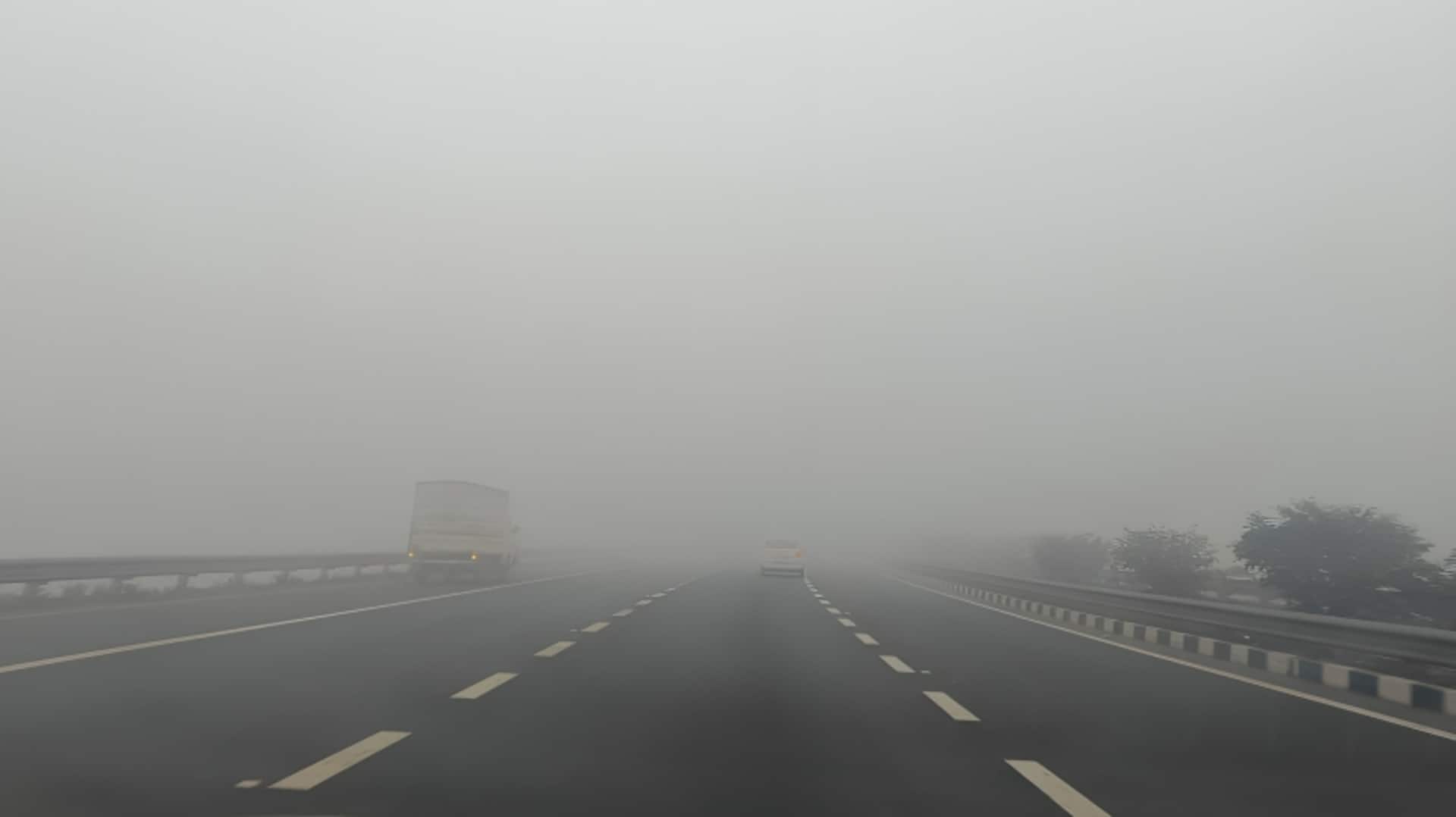दिल्ली समेत उत्तर भारत के राज्यों में कोहरे का कहर, कुछ दिनों में होगी बारिश