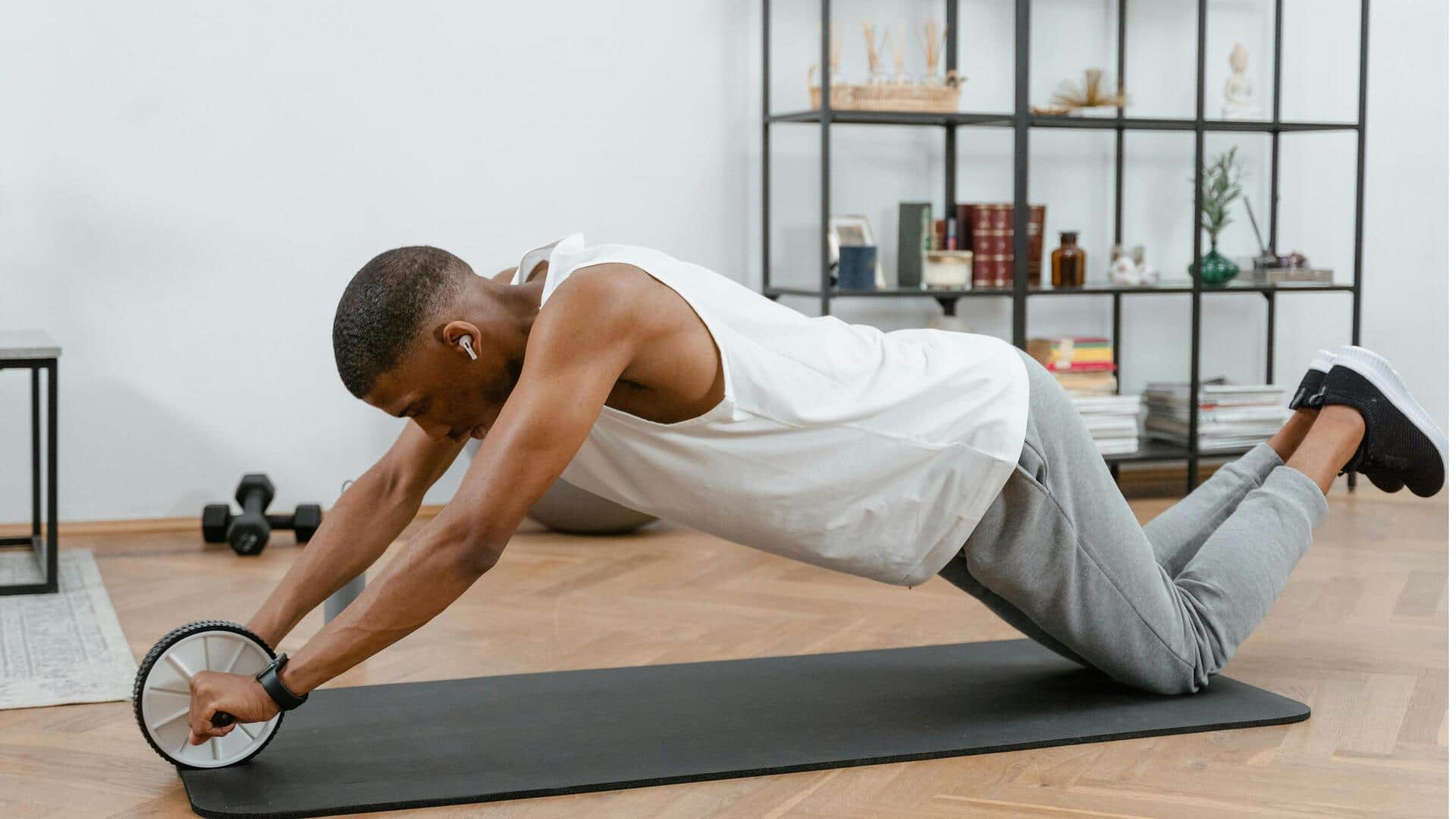 घर पर आसानी से बनाए जा सकते हैं एब्स, जानिए 5 तरीके