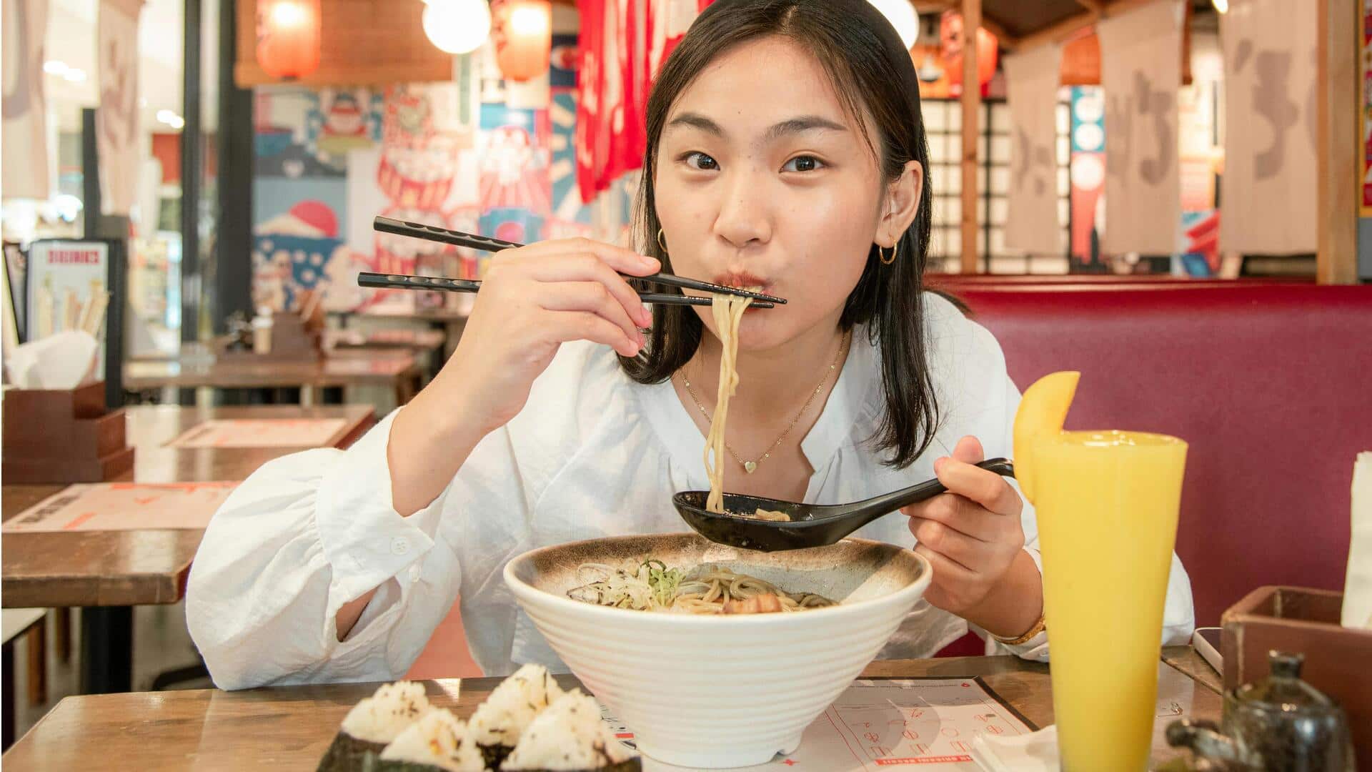 खाने से जुड़े इन जापानी रिवाजों को अपनाने से बदल सकती है आपकी भोजन की आदत