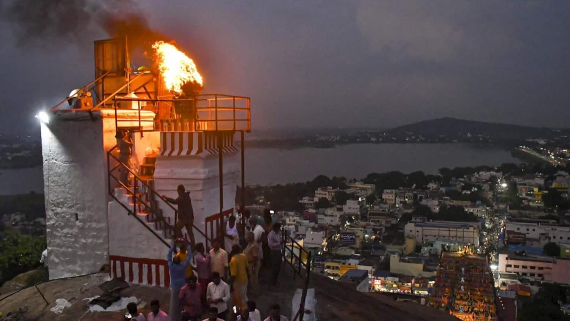 क्या है मदुरै पहाड़ी पर दीपक जलाने का मामला, जिसपर मद्रास हाई कोर्ट का फैसला आया?