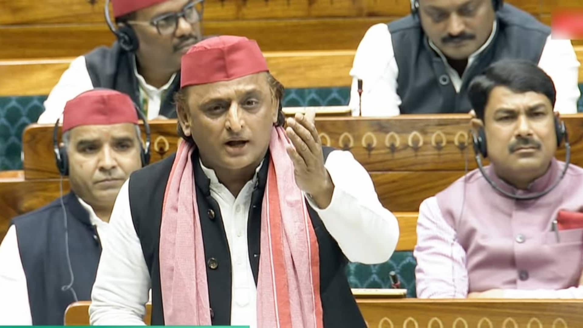 अखिलेश यादव ने मुस्लिम महिलाओं के लिए की आरक्षण की मांग, गृह मंत्री बोले- ये असंवैधानिक