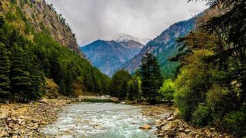 गर्मियों की छुट्टियों के लिए बेहतरीन हैं मनाली के नजदीक मौजूद ये 5 पर्यटन स्थल