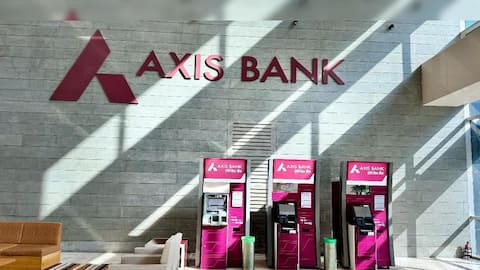 एक्सिस बैंक से क्यों हुई 3,000 कर्मचारियों की छंटनी?