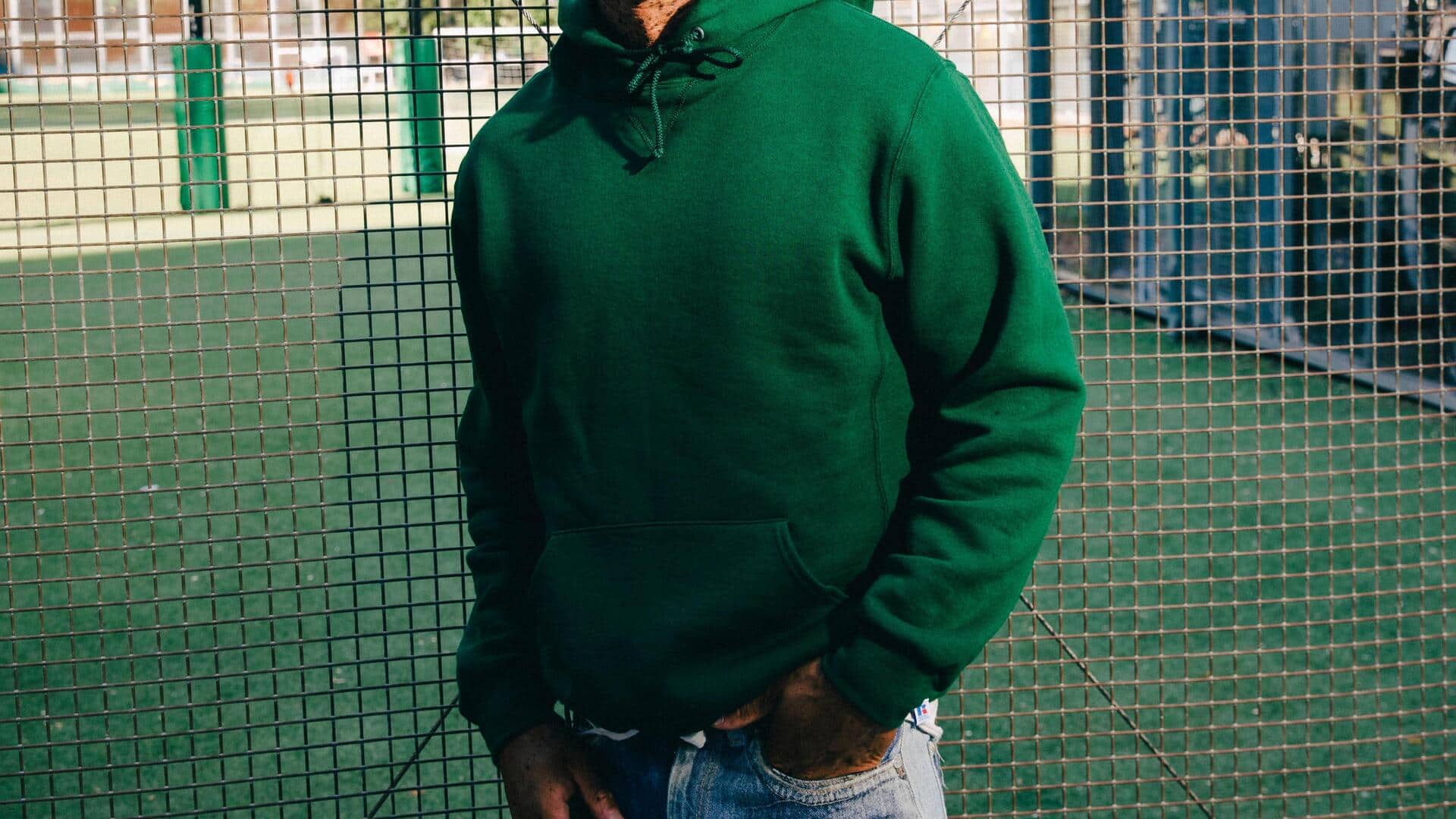 हुडी की देखभाल करने के लिए अपनाएं ये तरीके, लंबे समय तक रहेगी नई जैसी