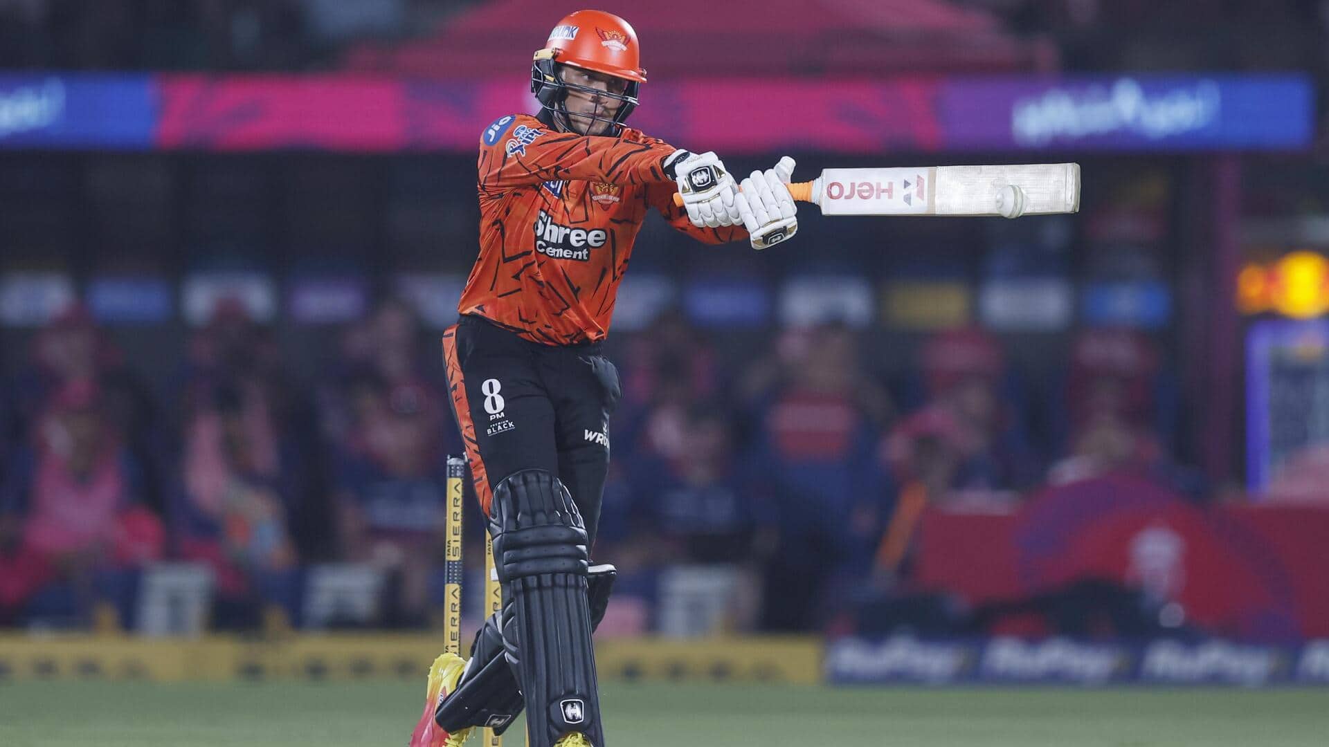 IPL 2026: अभिषेक शर्मा ने RR के खिलाफ जड़ा दूसरा अर्धशतक, जानिए उनके आंकड़े