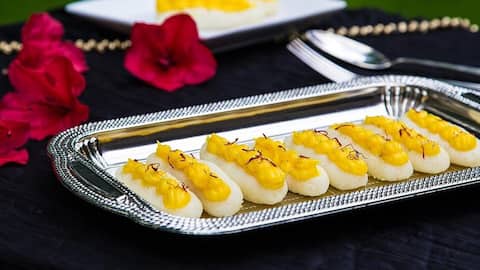 पश्चिम बंगाल जाने वाले हैं? चखना न भूलें वहां की इन 5 पारंपरिक मिठाइयों का स्वाद