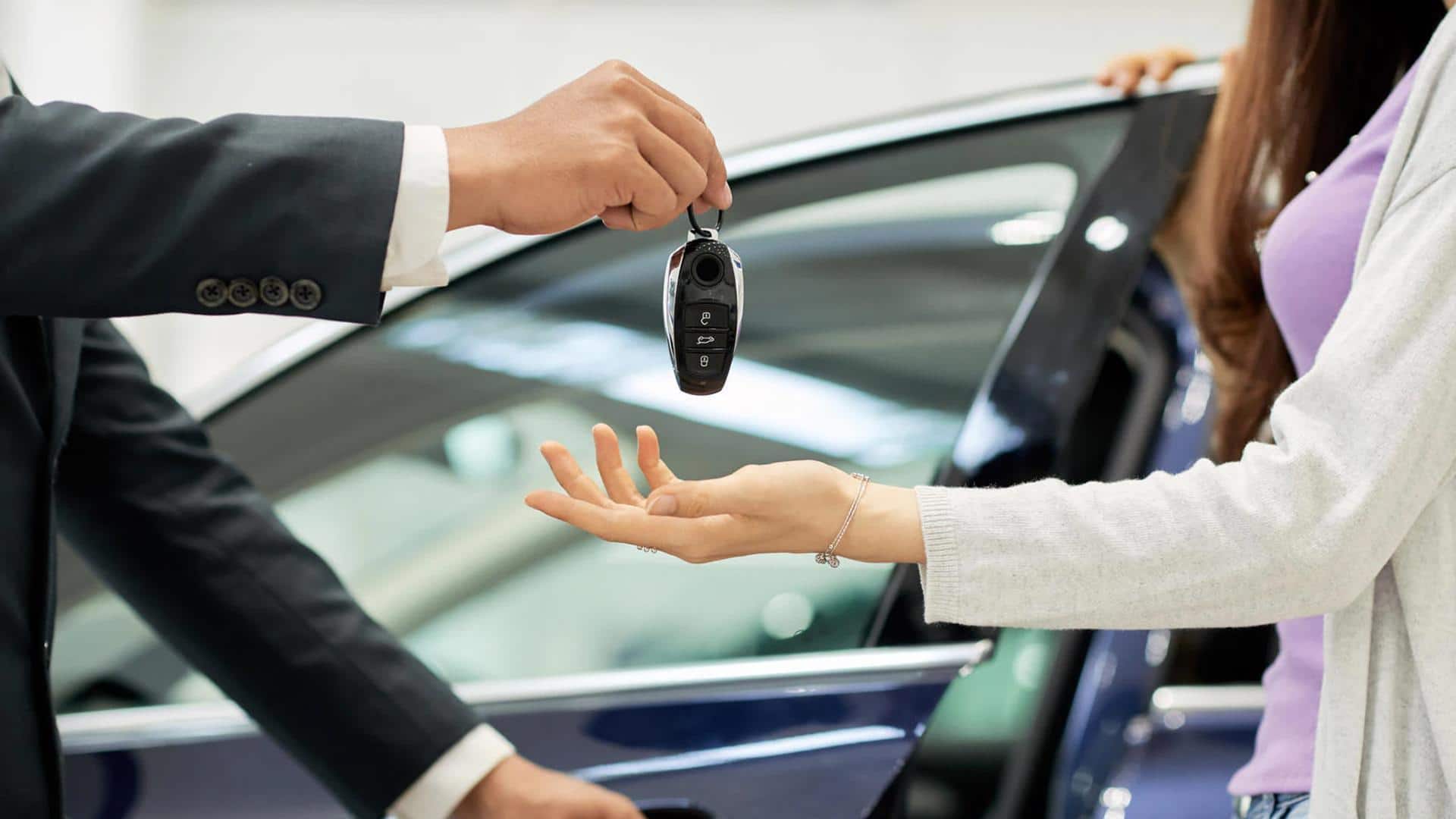 नई कार खरीदते समय कभी न करें ये गलतियां