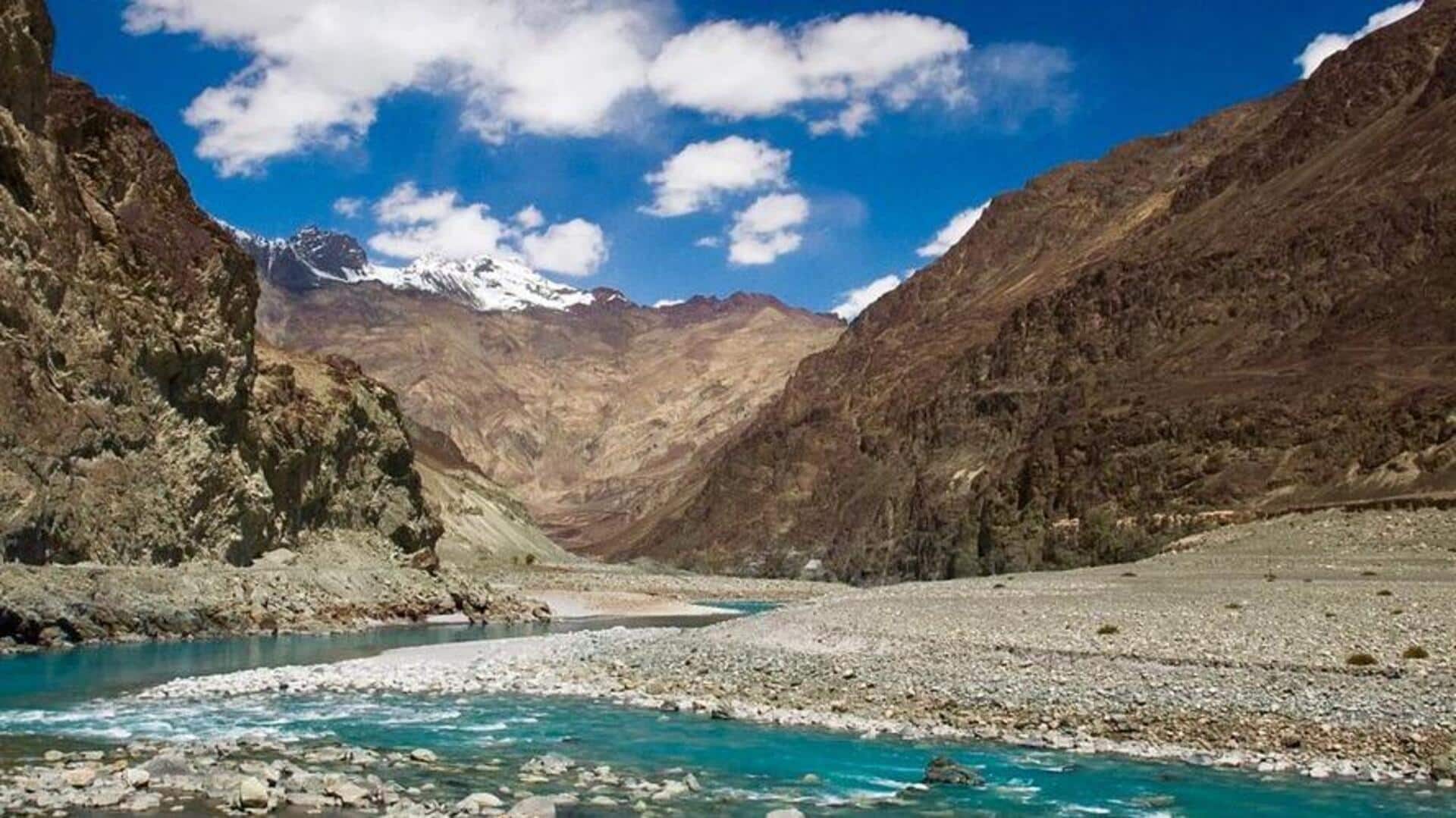 लद्दाख घूमने का बना रहे हैं प्लान? इन 5 ऑफबीट जगहों का करें रुख