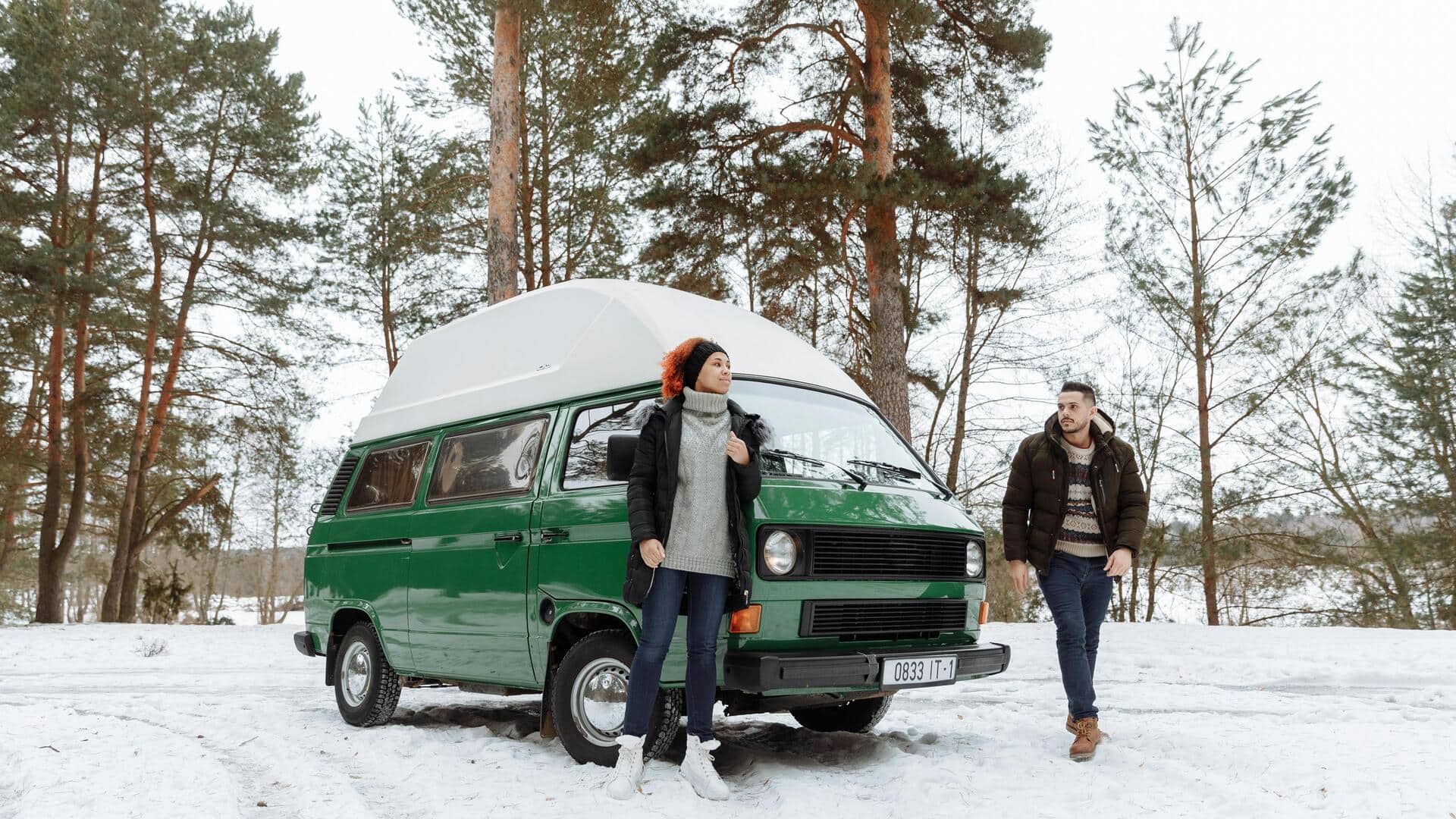 बर्फीली जगहों पर घूमने जा रहे हैं? इन 5 बातों का रखें खास ध्यान