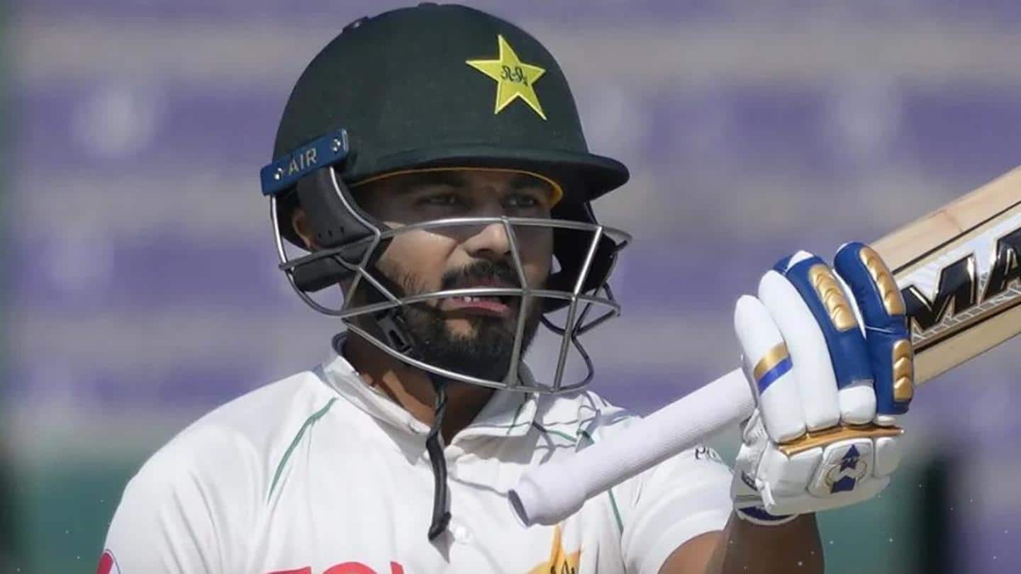 पाकिस्तान बनाम न्यूजीलैंड: शौद शकील ने लगाया टेस्ट क्रिकेट में अपना पहला शतक