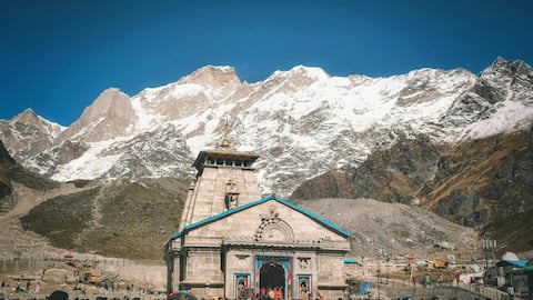 महाशिवरात्रि के पर्व पर करें भोले बाबा के इन प्रसिद्ध मंदिरों के दर्शन, दूर होंगे कष्ट