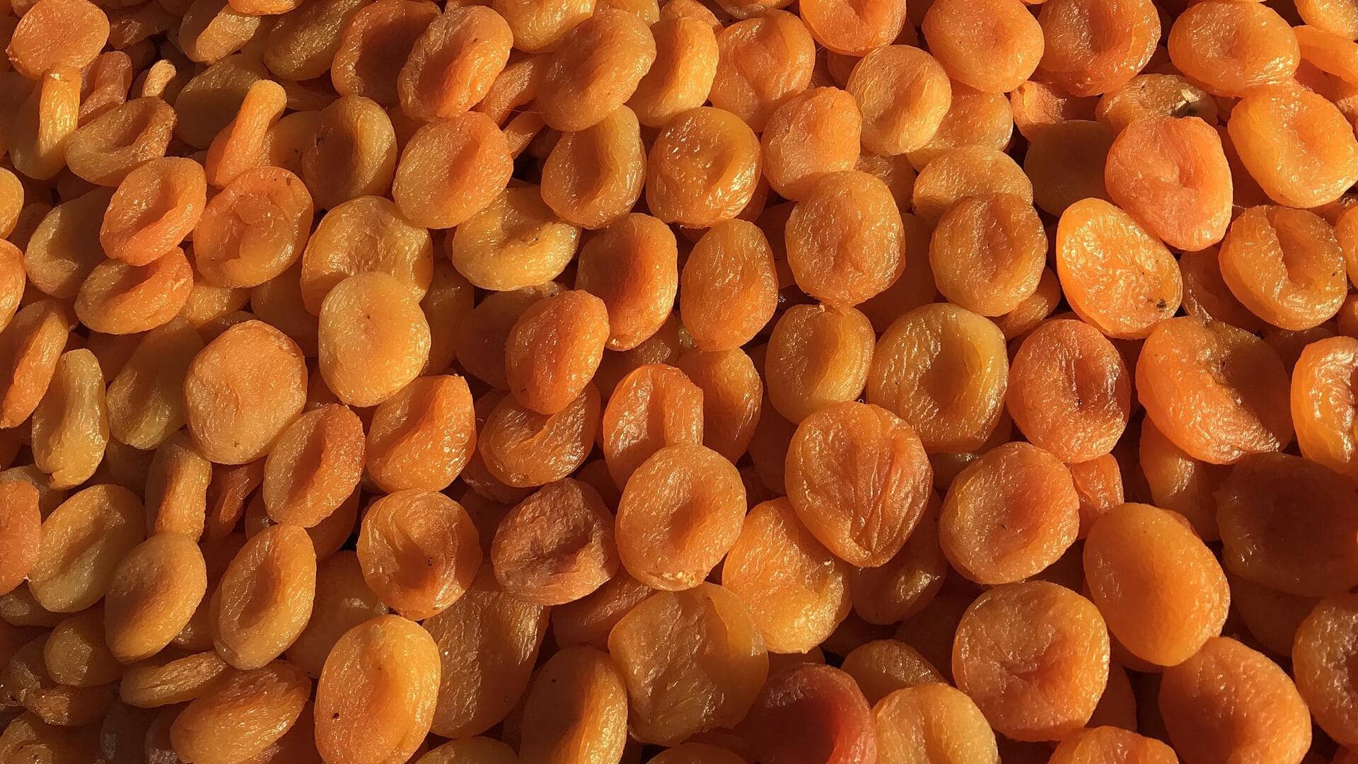 सूखी खुबानी का सेवन स्वास्थ्य के लिए है लाभदायक, जानें इसके फायदे