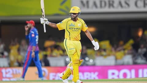 IPL 2026: आयुष म्हात्रे ने दिल्ली कैपिटल्स के खिलाफ जड़ा पहला अर्धशतक, जानिए आंकड़े