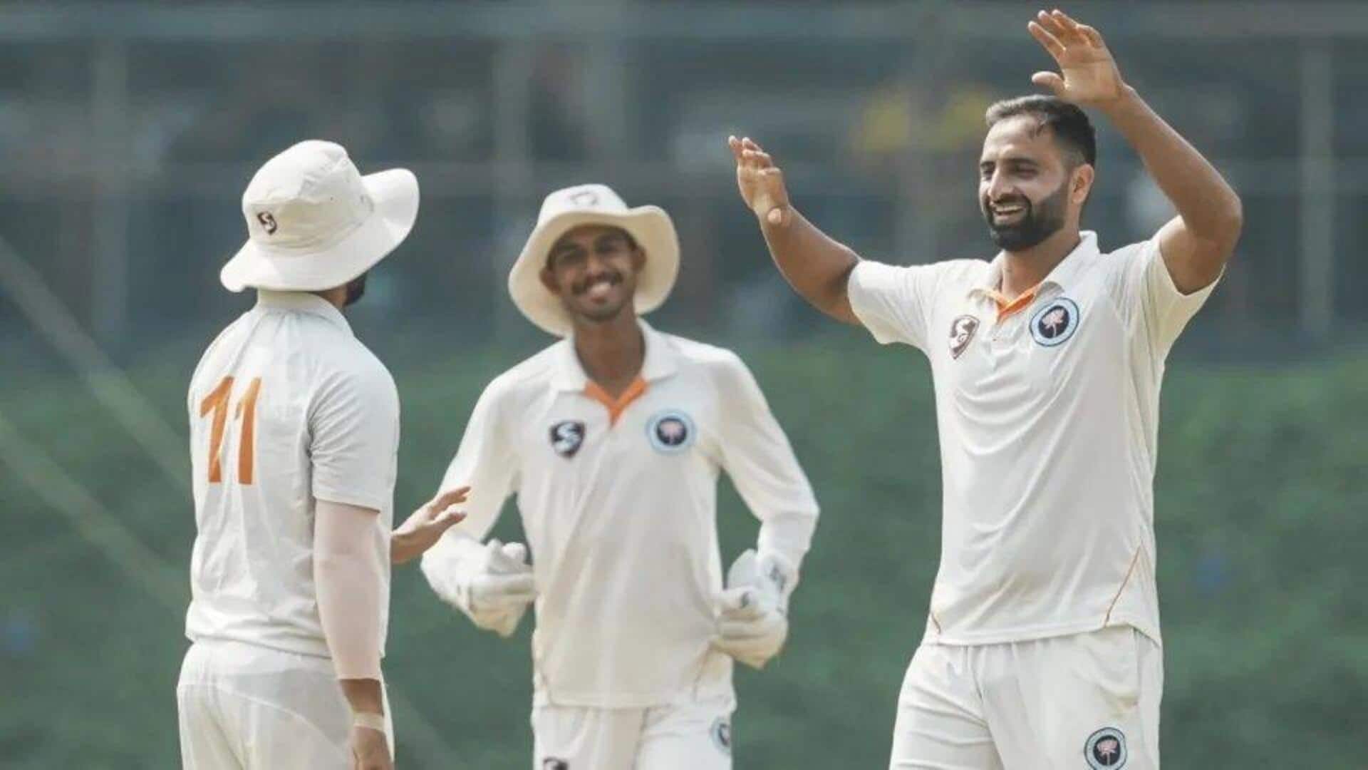 दलीप ट्रॉफी 2025: सेमीफाइनल में पहुंचने वाली टीमें, शेड्यूल और अन्य प्रमुख जानकारी दलीप ट्रॉफी 2025: सेमीफाइनल में पहुंचने वाली टीमें, शेड्यूल और अन्य प्रमुख जानकारी