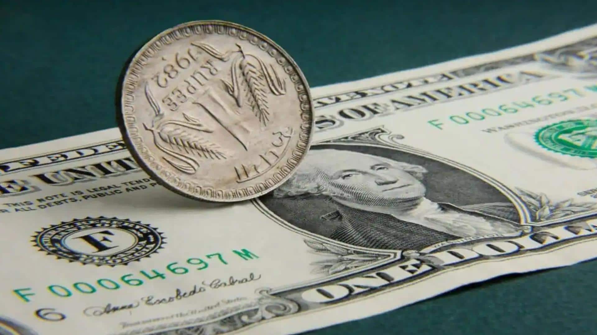 भारतीय रुपया अमेरिकी डॉलर के मुकाबले 92.03 के रिकॉर्ड निचले स्तर पर पहुंचा