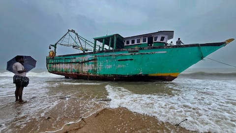 चक्रवात 'दित्वाह' से तूफानी हवाओं के साथ भारी बारिश का अलर्ट, जानिए कहां-कहां होगा असर 