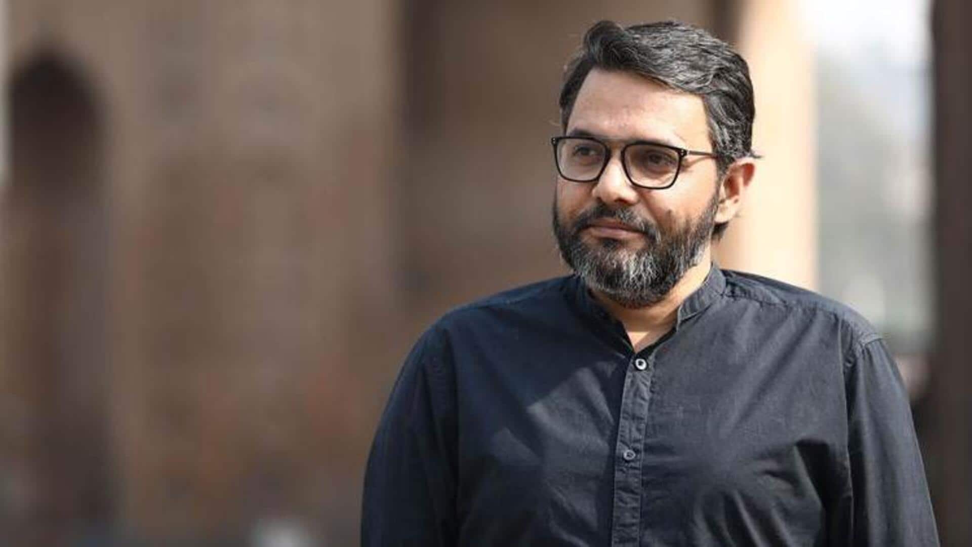 लेखक नीलेश मिश्रा ने इंडिगो पर 10 वर्षीय बेटी के साथ दुर्व्यवहार का आरोप लगाया