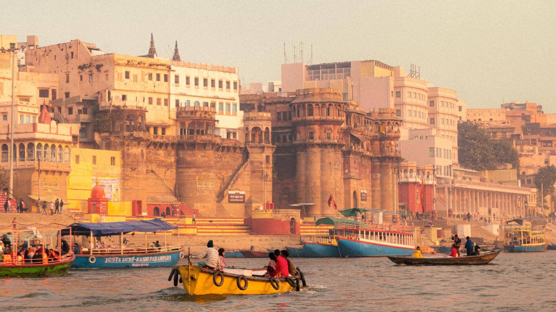 वाराणसी की पहली यात्रा को मजेदार बनाने के लिए आजमाएं ये 5 गतिविधियां