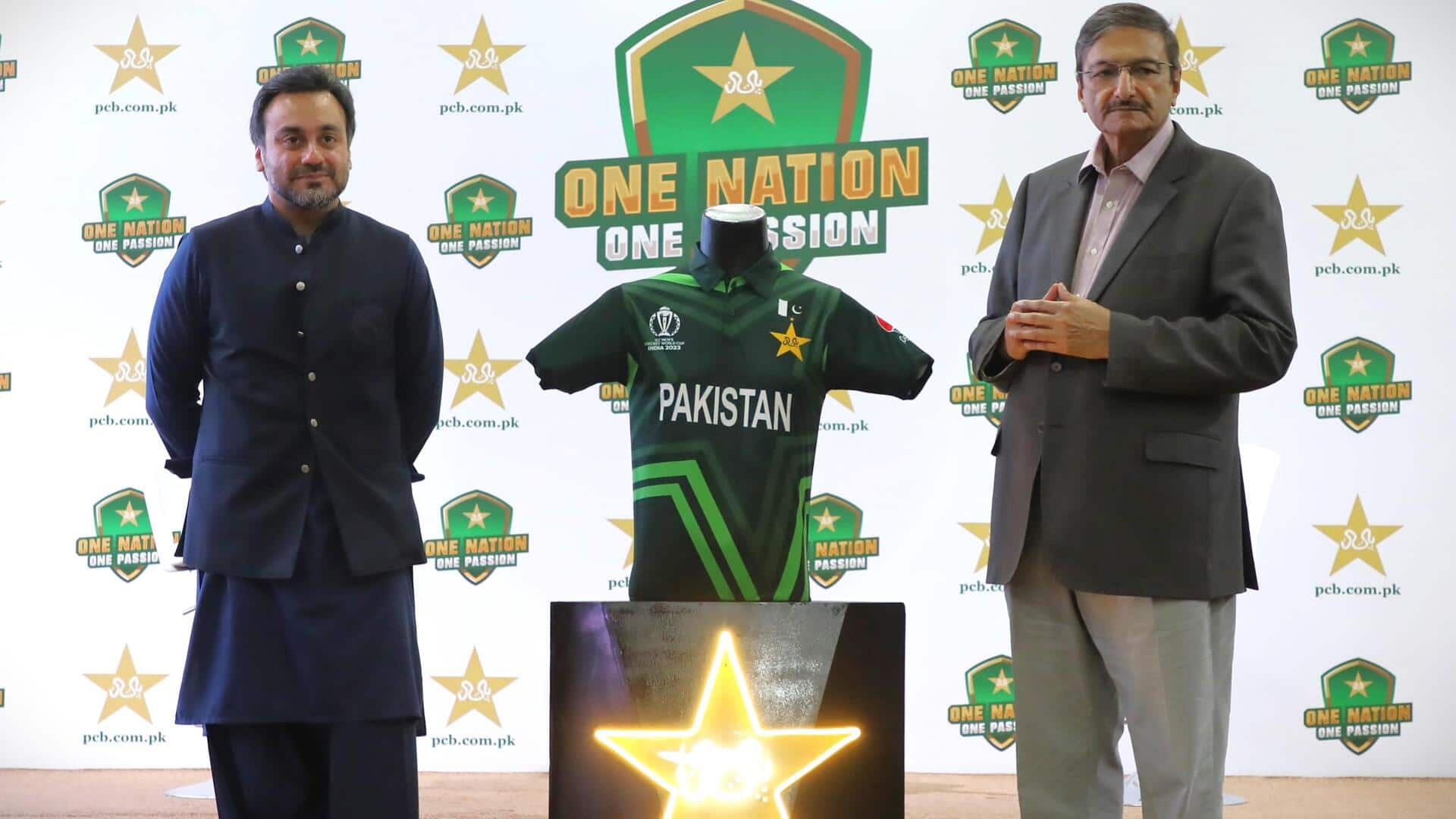 पाकिस्तान क्रिकेट बोर्ड ने वनडे विश्व कप 2023 के लिए किया जर्सी का अनावरण, देखिए वीडियो