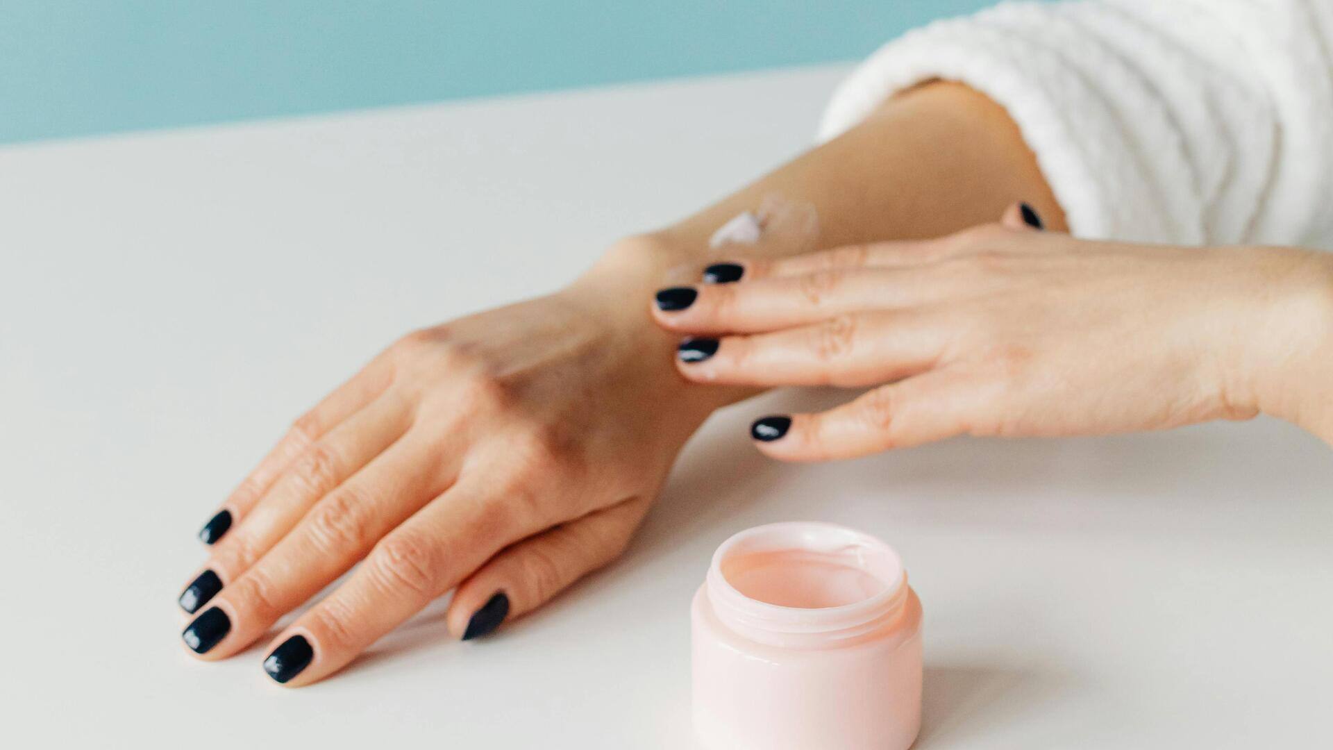 क्या आपकी स्किन केयर रूटीन सही है? अगर ये 5 संकेत मिले तो हो जाएं सावधान