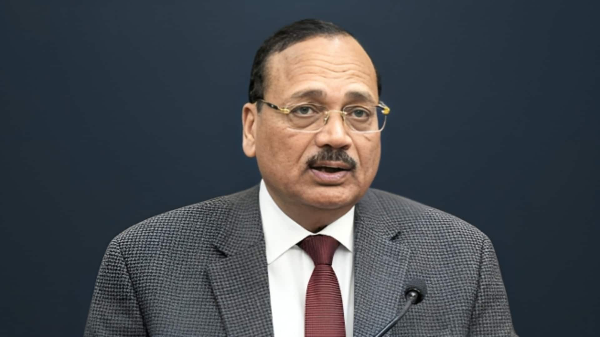 जस्टिस सूर्यकांत होंगे देश के 53वें CJI, बीआर गवई ने की उनके नाम की सिफारिश जस्टिस सूर्यकांत होंगे देश के 53वें CJI, बीआर गवई ने की उनके नाम की सिफारिश