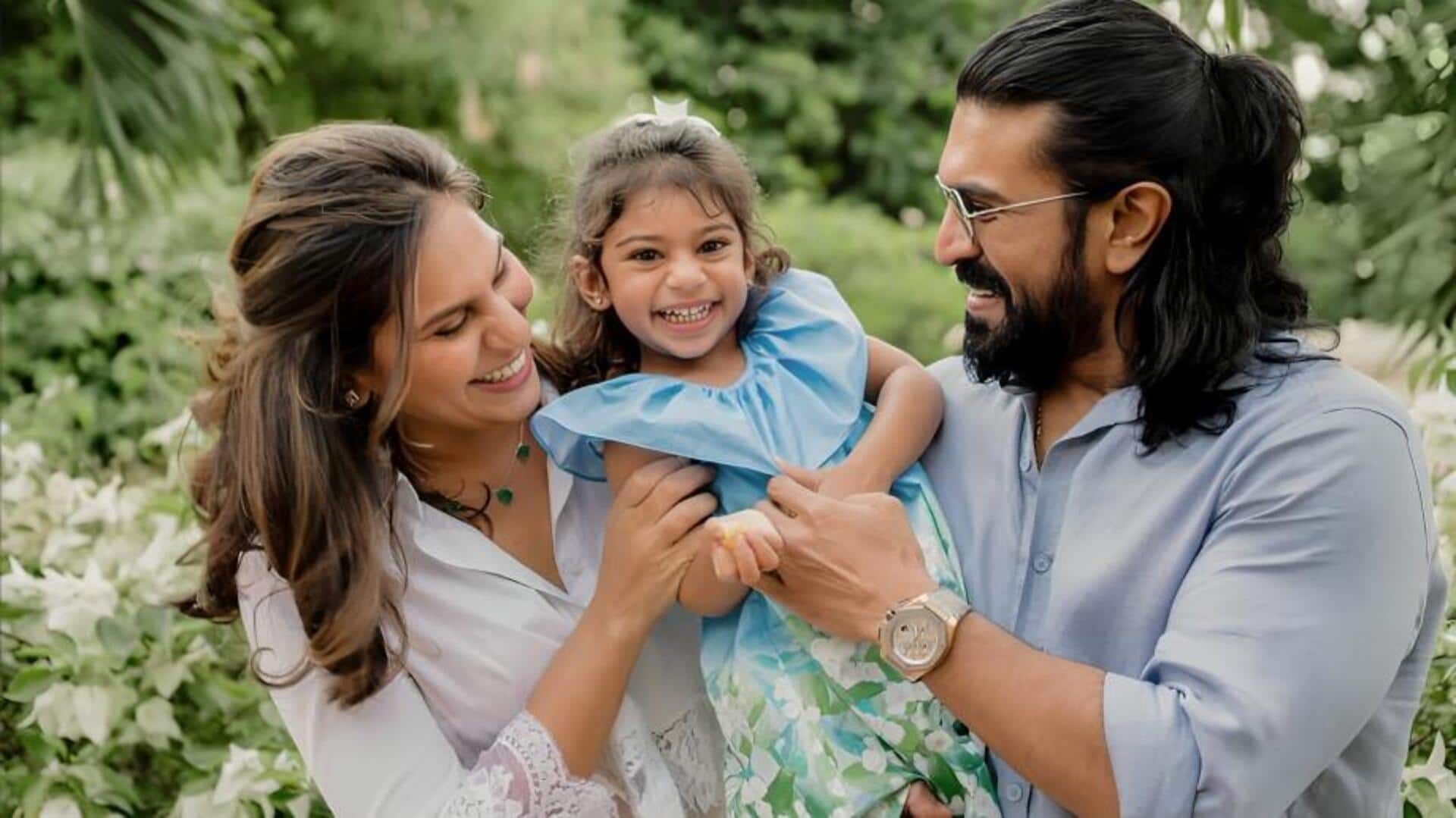 राम चरण और उपासना ने पहली बार दिखाया बेटी कारा का चेहरा, दिल हार बैठे प्रशंसक