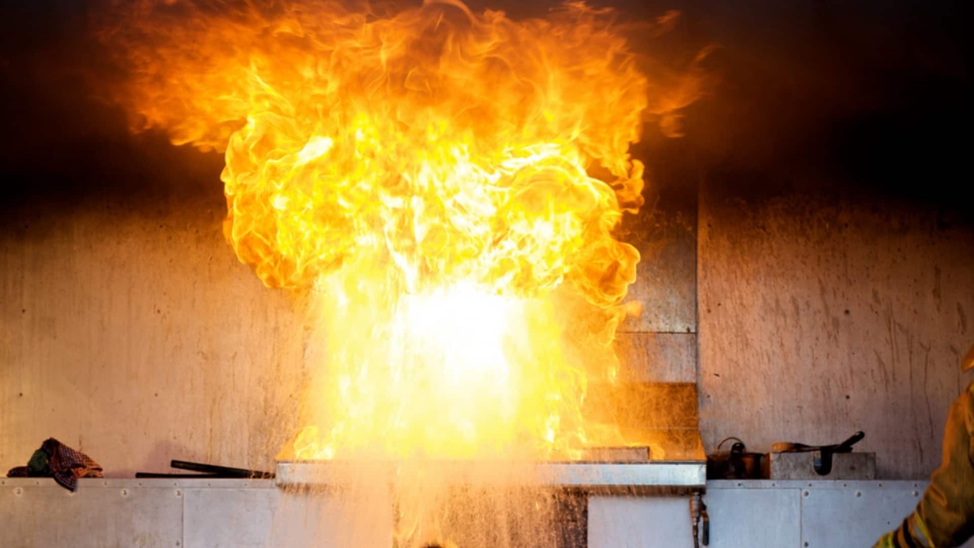 झारखंड: धनबाद में गैस लीक होने से 3 लोगों की मौत, 10 से ज्यादा घायल